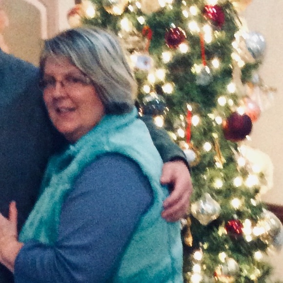 Meet your Posher, Beverly - Picture 1 of 2